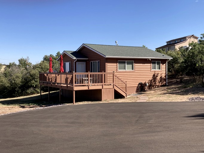 Cabins (United States of America, Sedalia, Colorado)