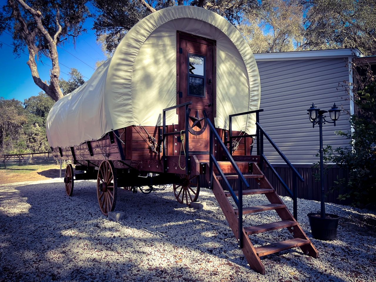Tented Cabins (United States of America, --, Florida)