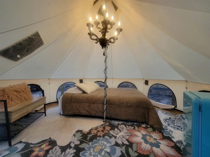 Bell Tents (United States of America, --, South Carolina)