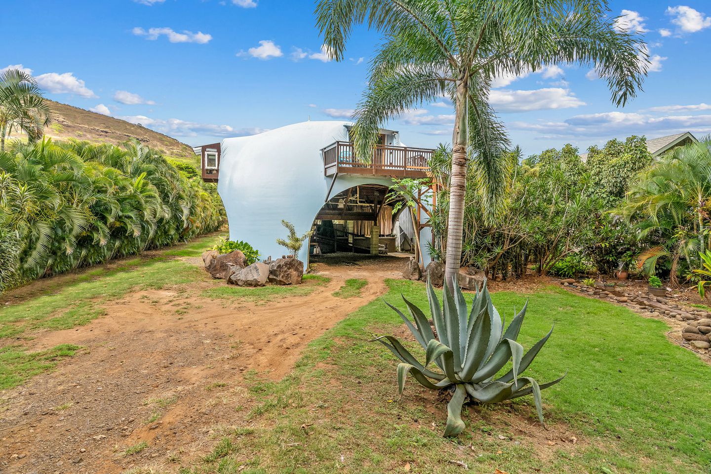 Luxury Dome Nestled in Waimea Valley, Kauai