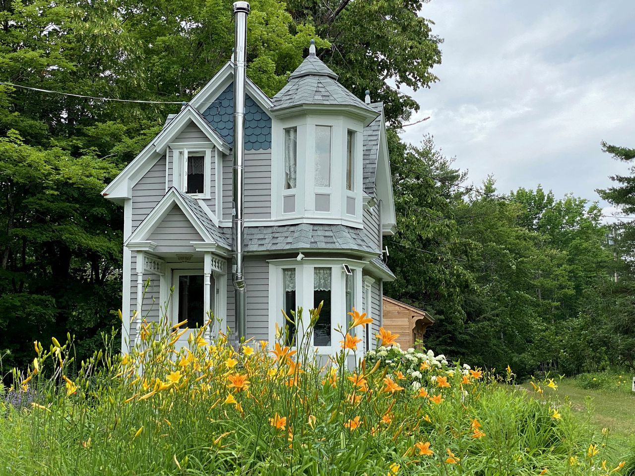 Tiny Victorian Era House for Maine Glamping near Monroe Falls