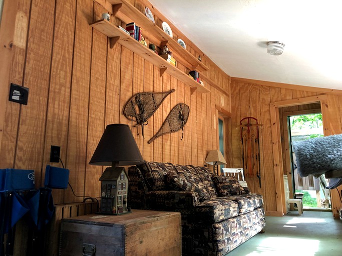 Cabins (United States of America, --, Maine)