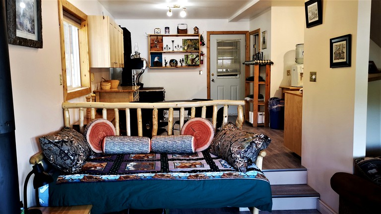 Cabins (Canada, Yellowknife, Northwest Territories)