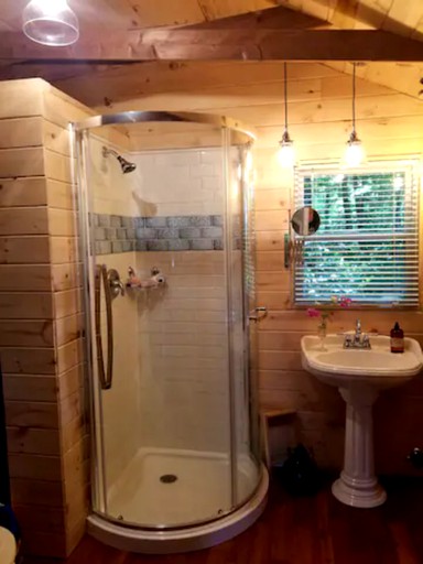 Cabins (Canada, McKellar, Ontario)