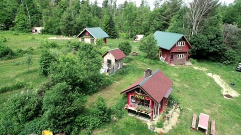 Tented Cabins (United States of America, North River, New York)