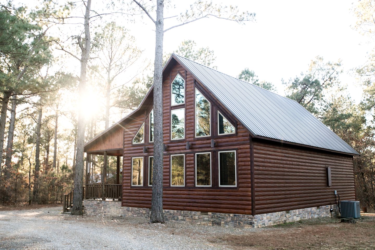 Relaxing Outdoor Escape at a Broken Bow, Oklahoma Glamping Cabin
