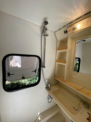 Caravans (Italy, --, --)