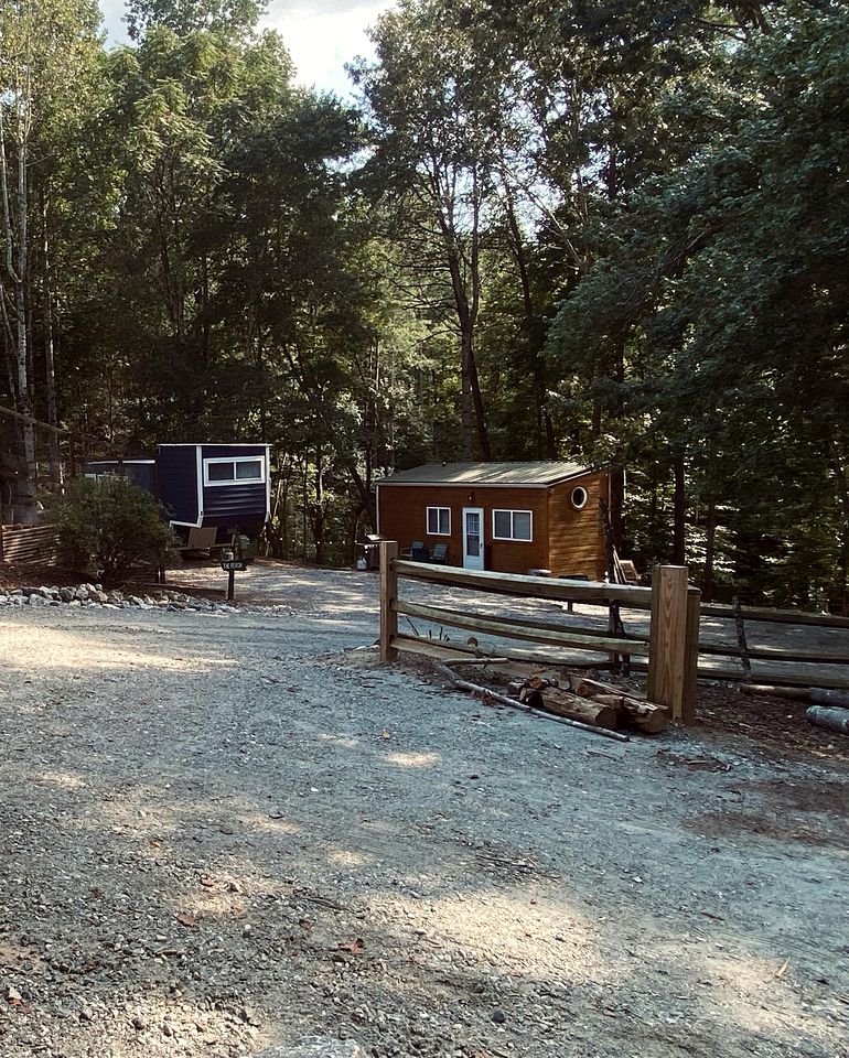 Tiny Houses (United States of America, Mill Spring, North Carolina)