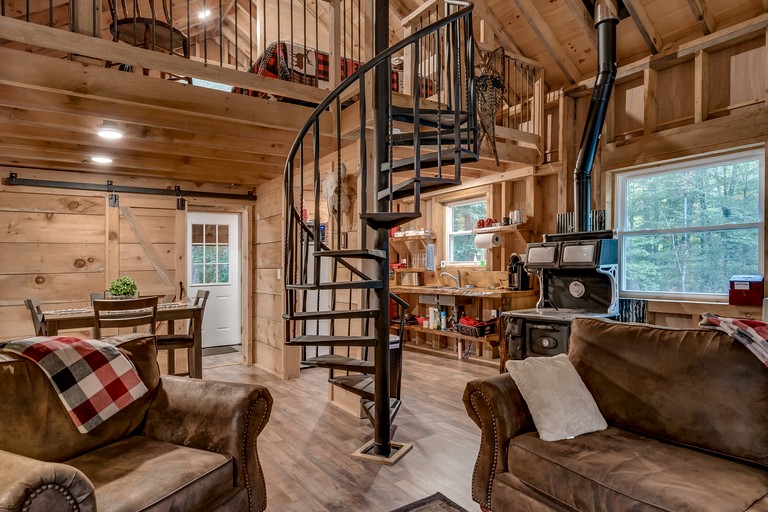 Cabins (United States of America, Brantingham, New York)