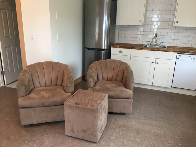 Tiny Houses (Canada, --, British Columbia)