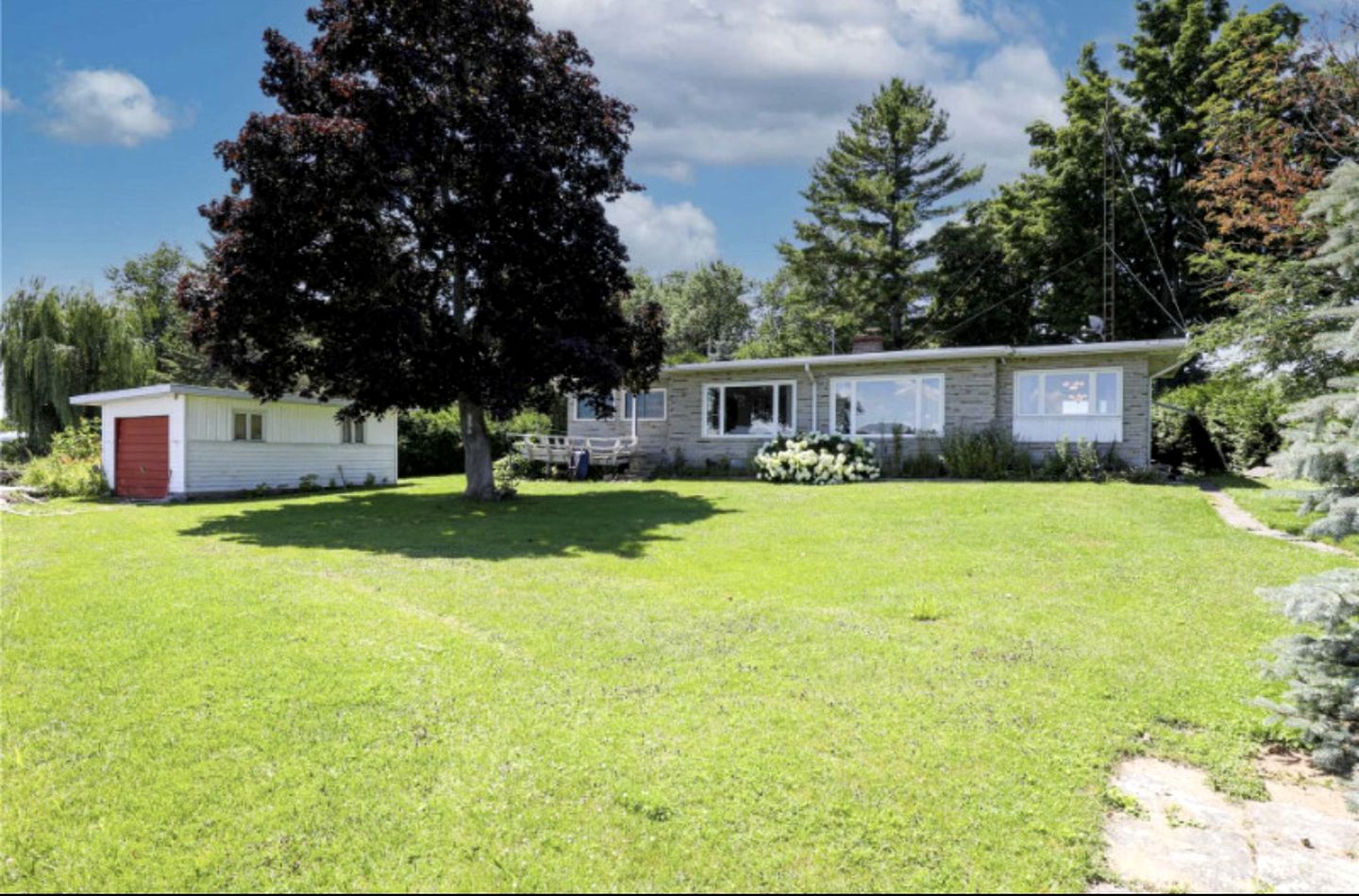 Peaceful Family Friendly Cottage on Lake Scugog, Little Britain near Toronto