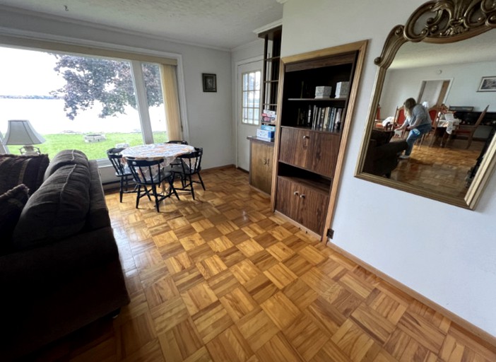 Cottages (Canada, Janetville, Ontario)