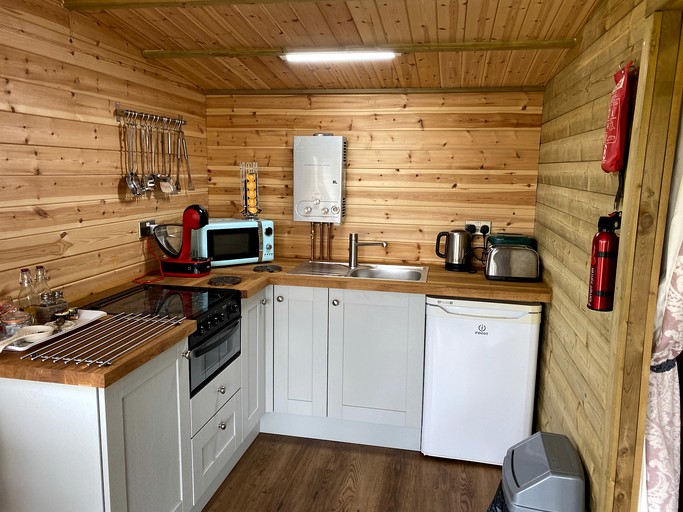 Log Cabins (United Kingdom, Dingestow, Monmouthshire)