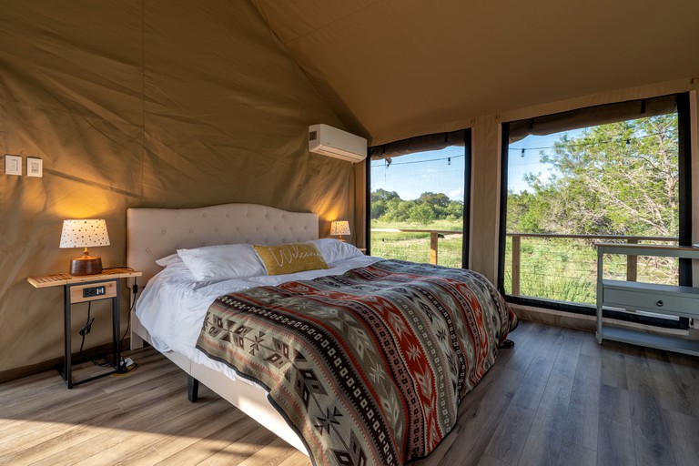 Safari Tents (United States of America, Burnet, Texas)
