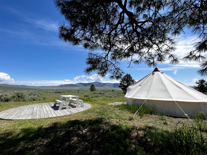 Bell Tents (United States of America, Hot Springs, Montana)