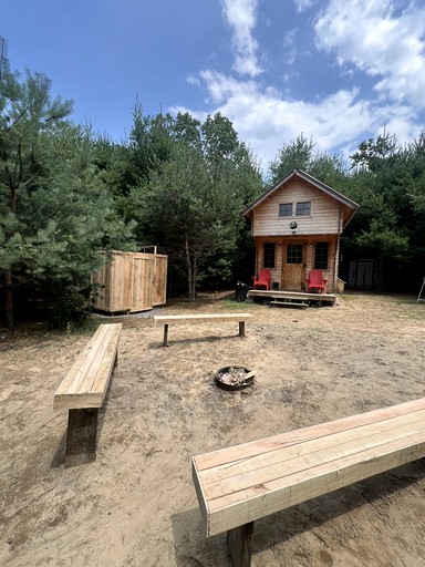 Cabins (Canada, Simcoe, Ontario)