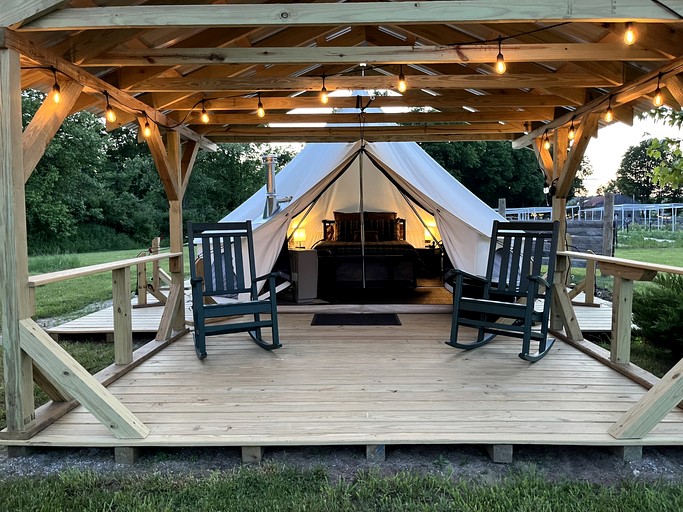 Bell Tents (United States of America, Turner, Maine)