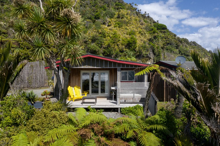 Cottages (Punakaiki, South Island, New Zealand)