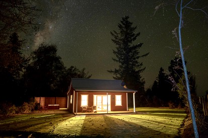 Cottages (Staveley, South Island, New Zealand)