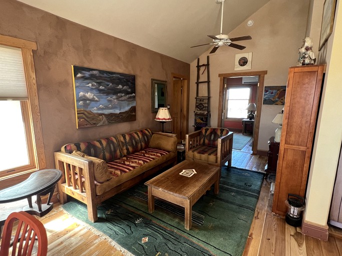Cabins (United States of America, Abiquiu, New Mexico)