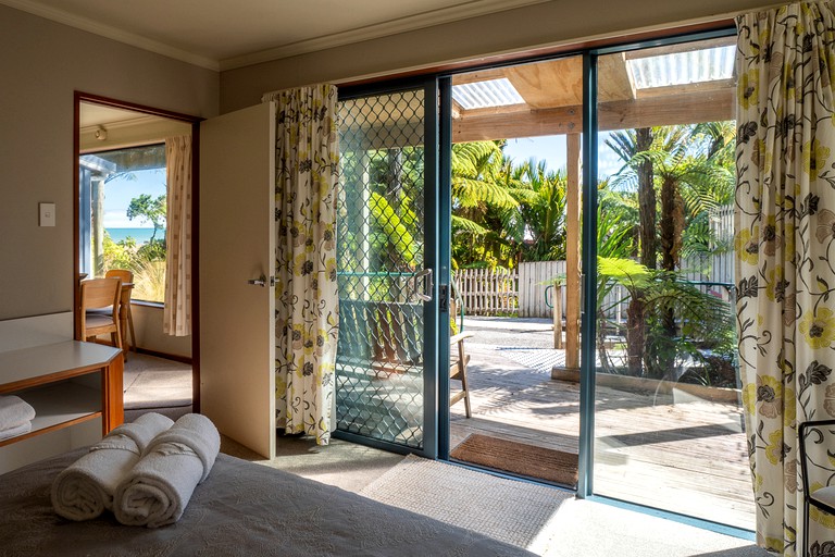 Cottages (Punakaiki, South Island, New Zealand)