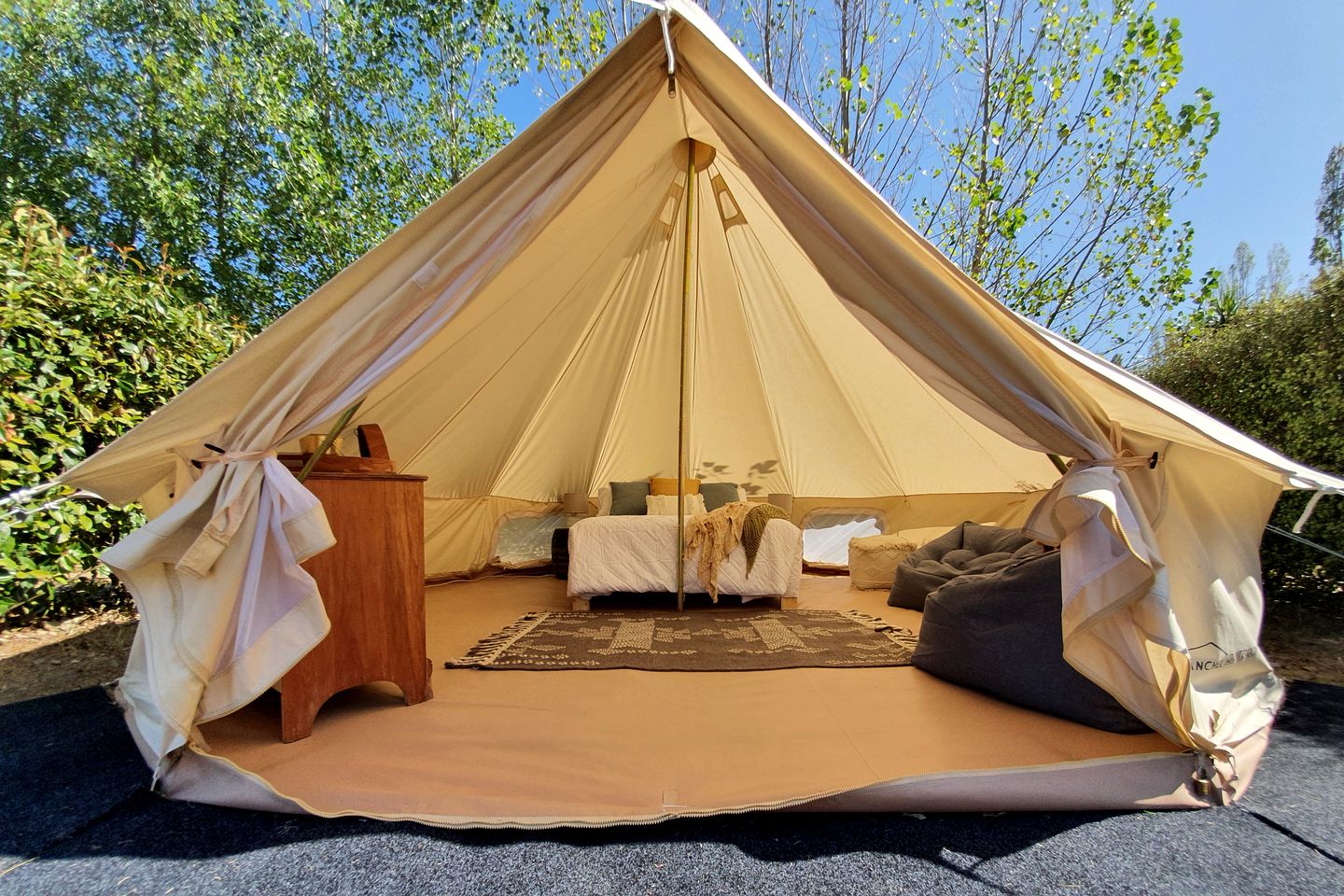 This Waiau accommodation is ideal for romantic getaways, South Island