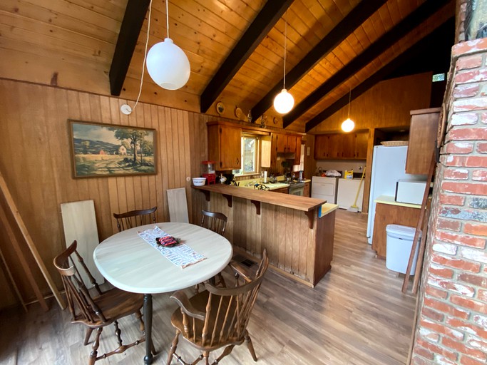 Cabins (Springville, California, United States)
