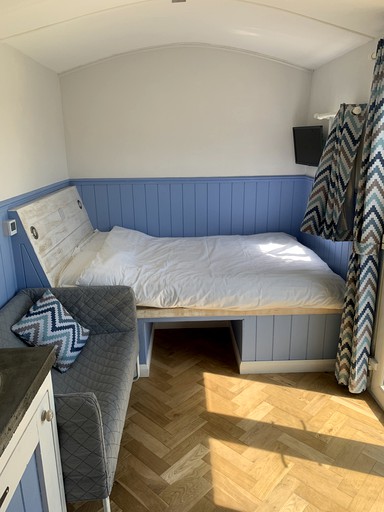Huts (Wales, United Kingdom)