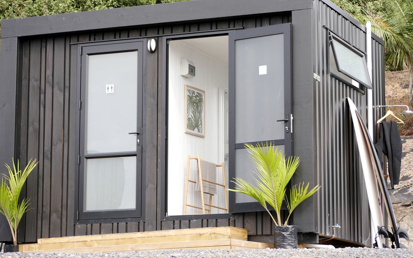 North Island Glamping Retreat for a Surfing Holiday near Auckland