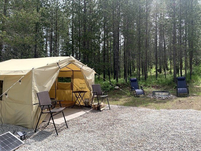 Safari Tents (Coram, Montana, United States)