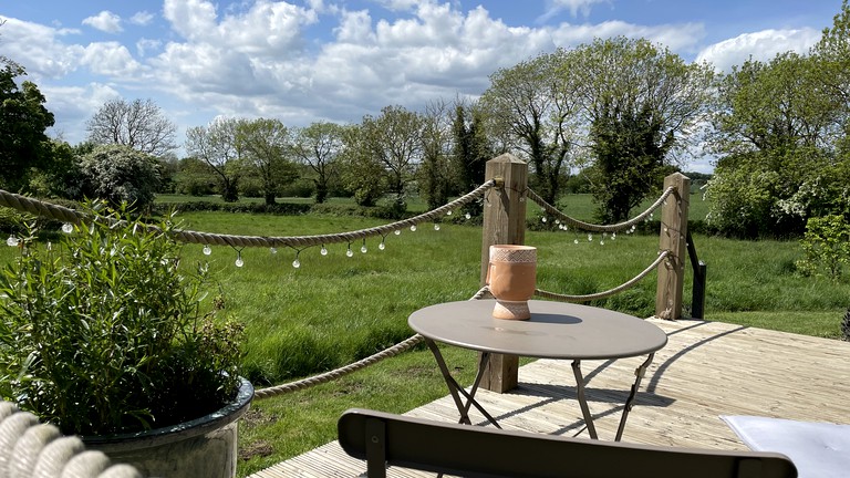 Huts (United Kingdom, Alburgh, England)