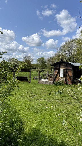 Huts (United Kingdom, Alburgh, England)