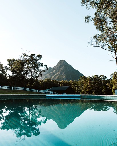 Barns (Sunshine Coast, Queensland, Australia)