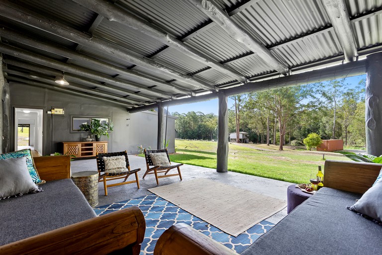 Barns (Sunshine Coast, Queensland, Australia)