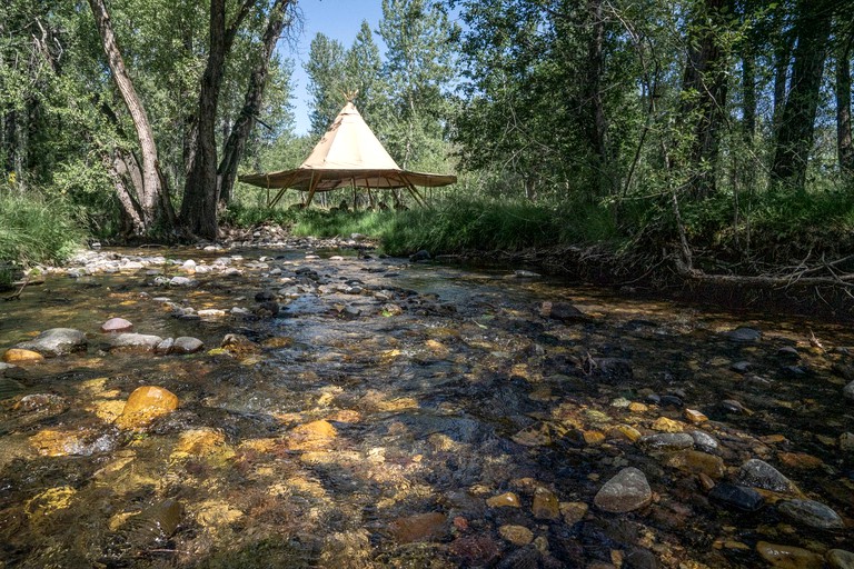 Tipis (Bozeman, Montana, United States of America)