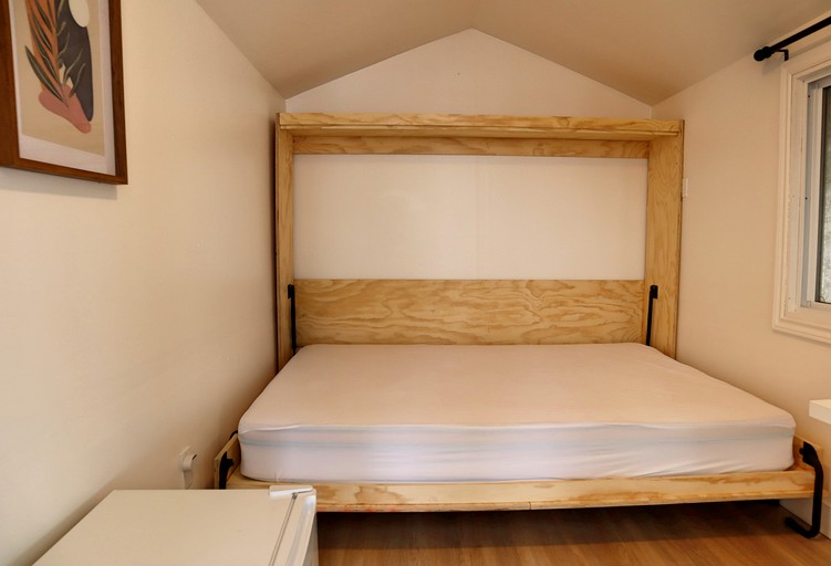 Cabins (Canada, Killaloe, Ontario)