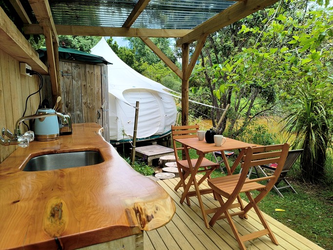 Bell Tents (New Zealand, Waiheke Island, North Island)