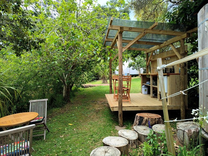 Bell Tents (New Zealand, Waiheke Island, North Island)