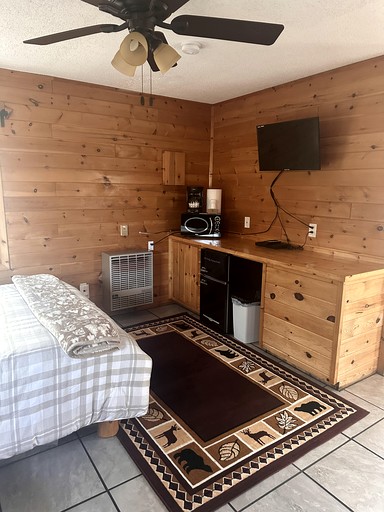 Cabins (United States of America, Ocqueoc, Michigan)