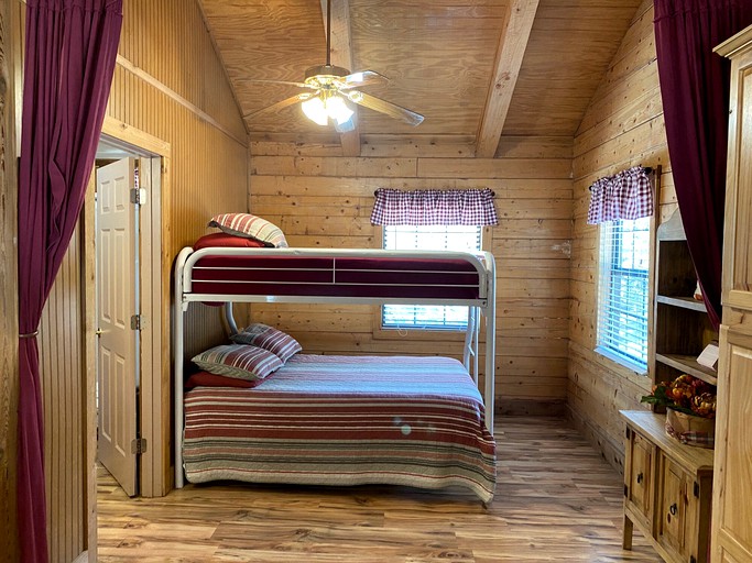 Cabins (United States of America, Bandera, Texas)
