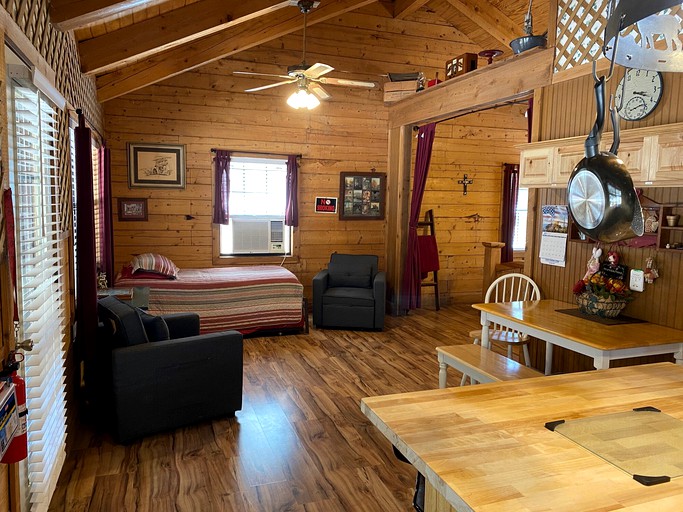Cabins (United States of America, Bandera, Texas)
