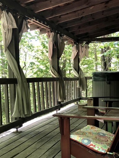 Cabins (United States of America, Galax, Virginia)