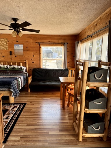 Cabins (United States of America, Ocqueoc, Michigan)