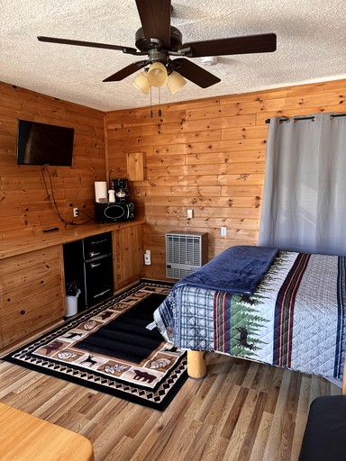 Cabins (United States of America, Ocqueoc, Michigan)