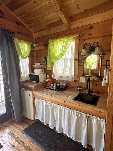 Tiny Houses (United States of America, Sevierville, Tennessee)