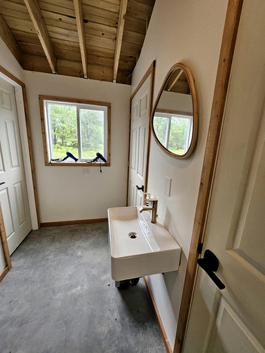 Cabins (Canada, Kentville, Nova Scotia)