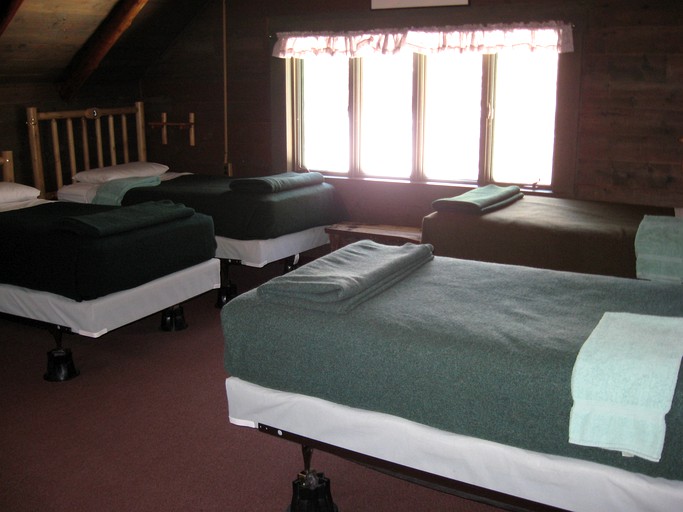 Cabins (Lake George, New York, United States)