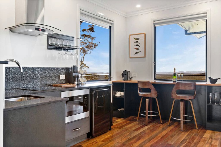 Vacation Rentals (Australia, Ravensbourne, Queensland)