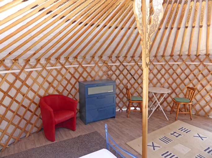 Yurts (Bergerac, Nouvelle-Aquitaine, France)
