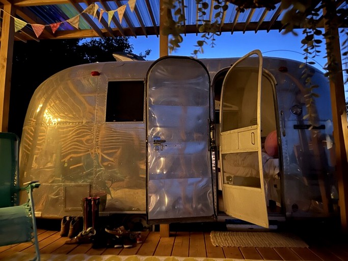 Remote Silverbird Airstream makes for Great Countryside Glamping | Airstreams (Market Harborough, England, United Kingdom)